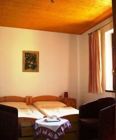Guest house Kunerad 3*